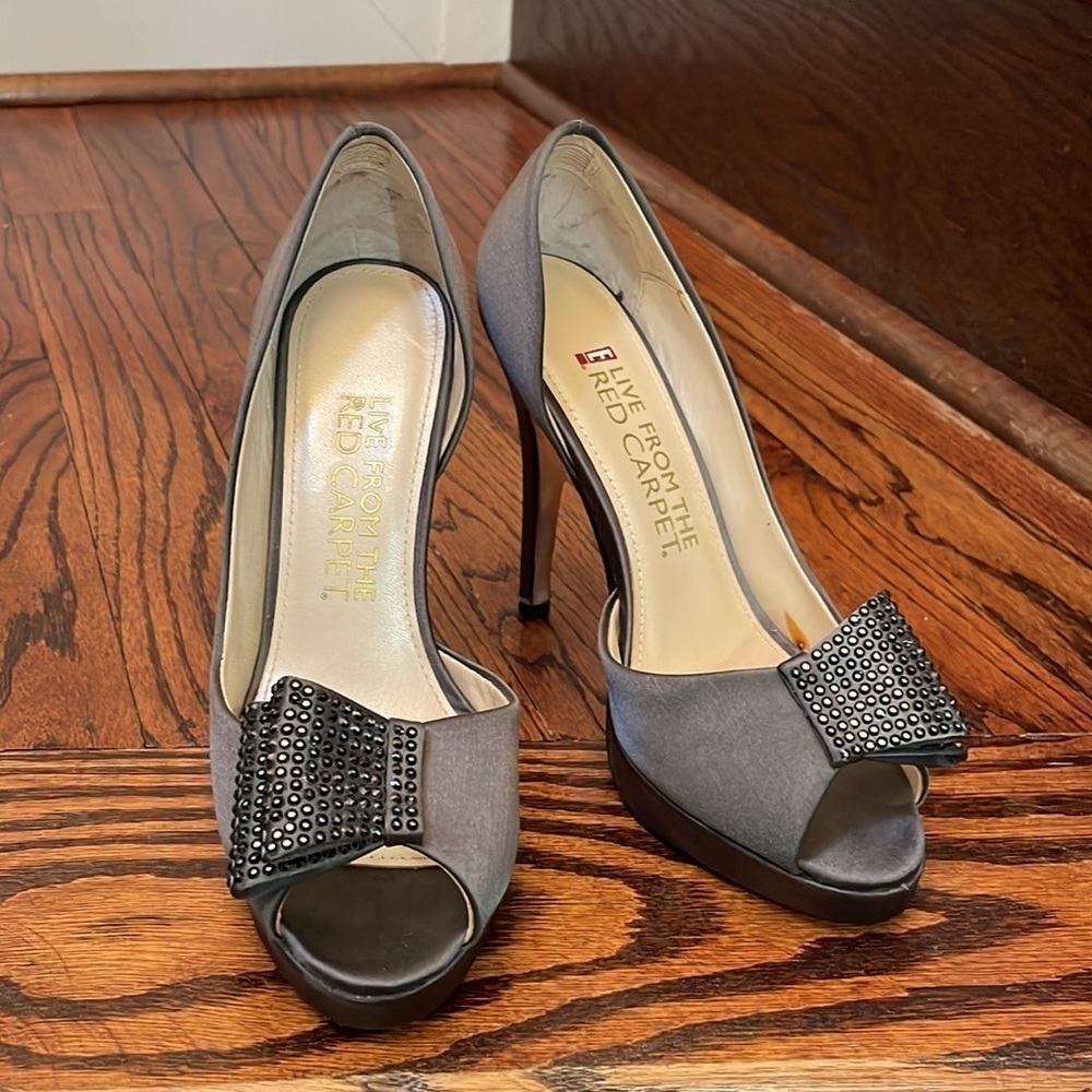 Pumps - Picture 2 of 4